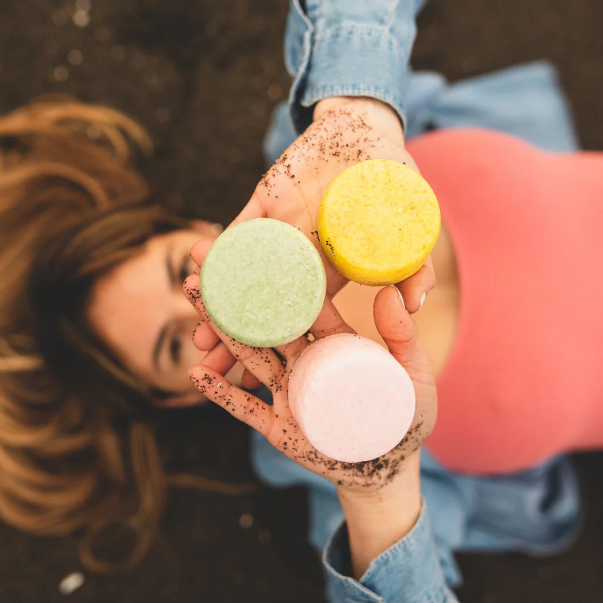 Es una forma saludable de cuidar tu cabello. Es una forma saludable de cuidar tu cabello.