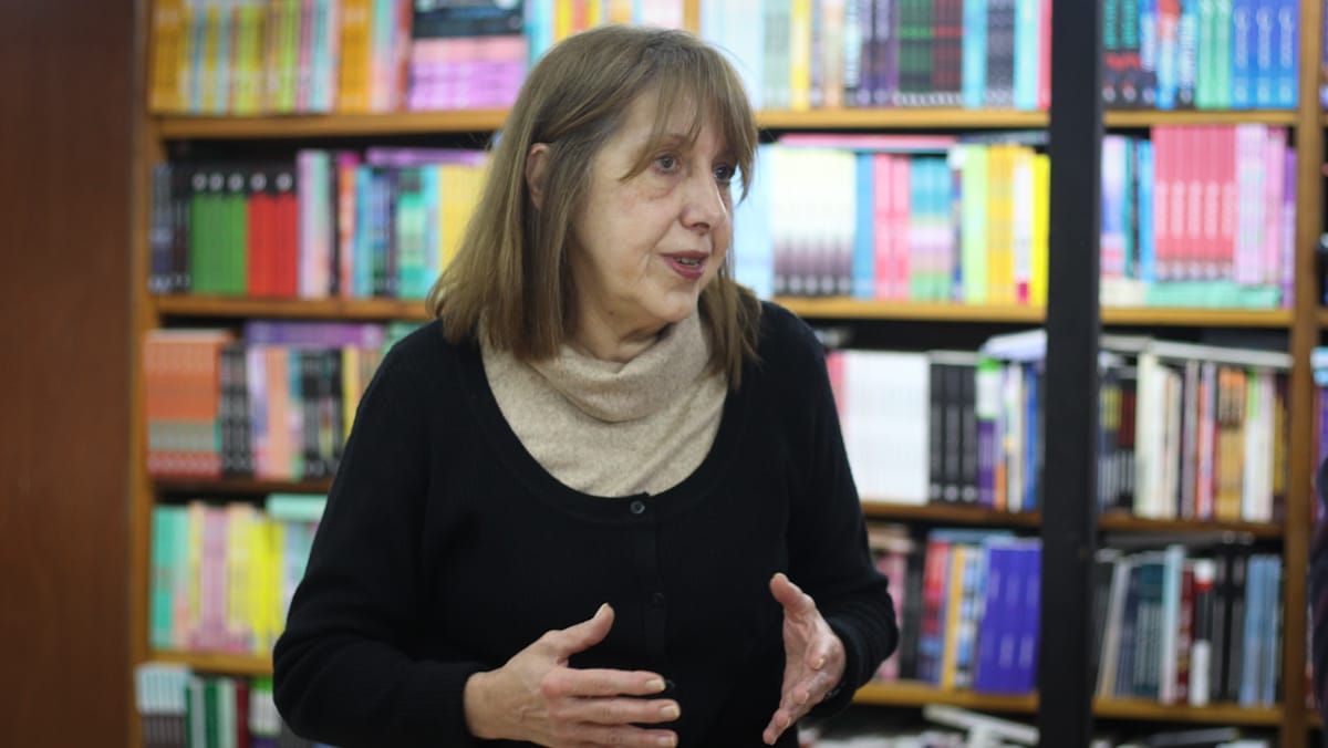 Pilar García Santos apoya las publicaciones de autores mendocinos con ventas y lanzamientos en su librería. Fotos: Nicolás Rios Pilar García Santos apoya las publicaciones de autores mendocinos con ventas y lanzamientos en su librería. Fotos: Nicolás Rios