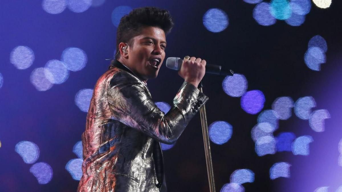 Bruno Mars vuelve con su primer álbum en 9 años y una gira mundial