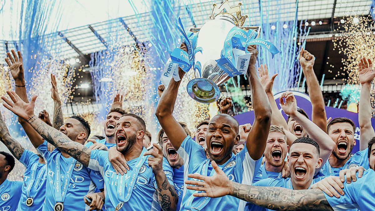 Manchester City es bicampeón de la Premier League.