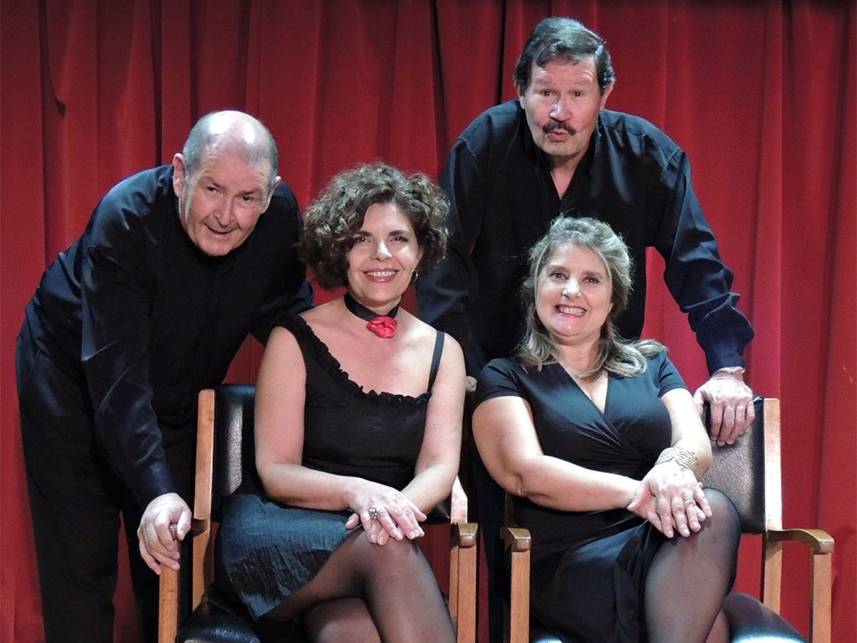 Los Cumpas y Colgadísimas presentan "Tránsito Lento" por única vez en el Imperial. Los Cumpas y Colgadísimas presentan "Tránsito Lento" por única vez en el Imperial.