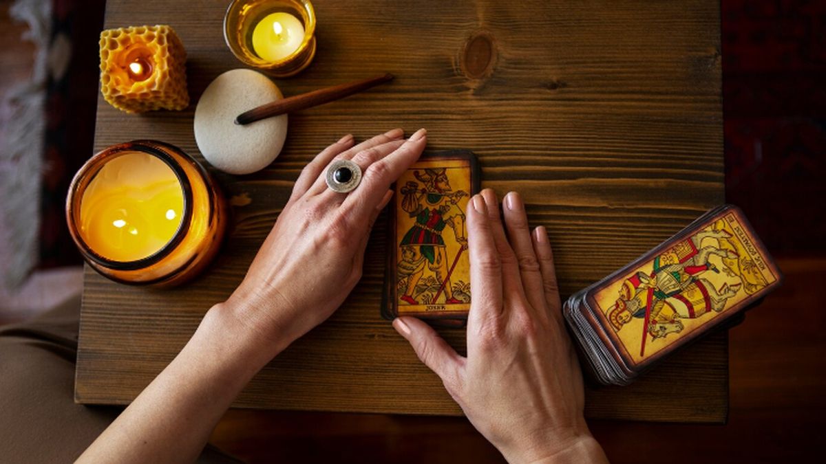 Tarot: descubre tu destino para hoy sábado 17 de agosto de 2024