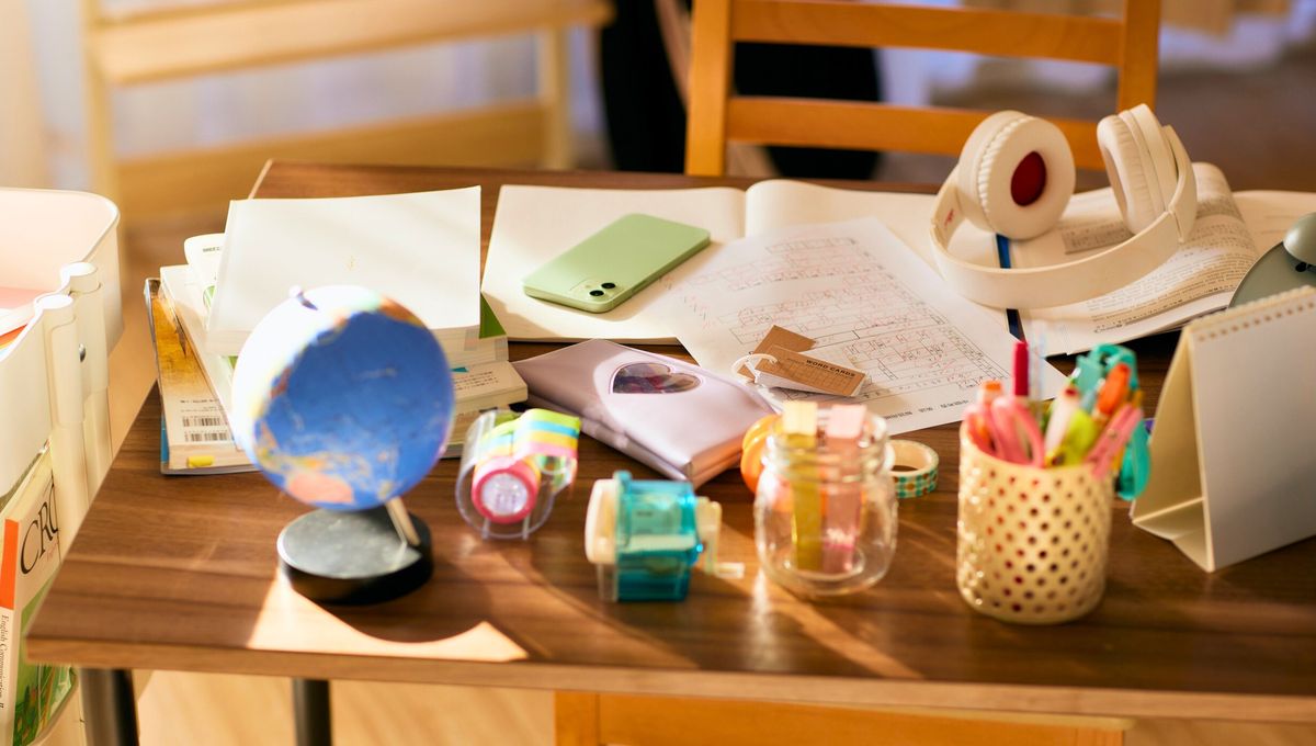 Despejar una mesa o acomodar un cajón, generan un impacto emocional inmediato en la ansiedad. Despejar una mesa o acomodar un cajón, generan un impacto emocional inmediato en la ansiedad.