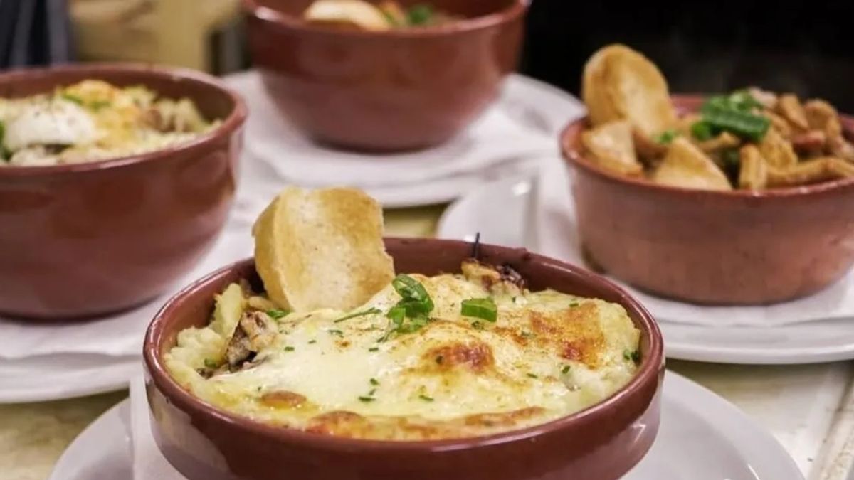El pastel de papas con varias capas es uno de los atractivos del bodegón La Morocha El pastel de papas con varias capas es uno de los atractivos del bodegón La Morocha 