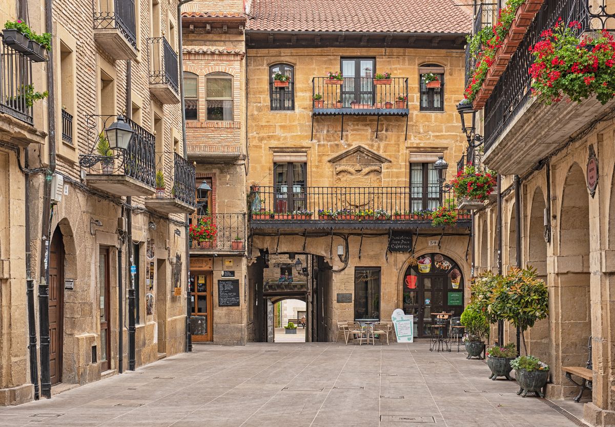 Los pueblos más bonitos de España que parecen sacados de un cuento de hadas - Página 2 Laguardia-espanajpg