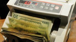 Salieron U$S 10 mil millones del sistema financiero desde las PASO
