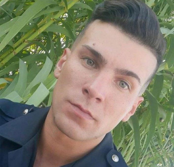 En Ramos Mejía, La Matanza, provincia de Buenos Aires, el cabo de la policía federal Diego Digiácomo intentó evitar un robo a una heladería y fue asesinado.