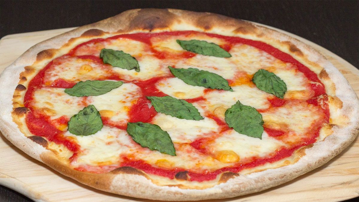 La receta de masa para pizza es ideal para disfrutarla en familia. La receta de masa para pizza es ideal para disfrutarla en familia.