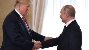 Trump y Putin a los elogios en su primer encuentro