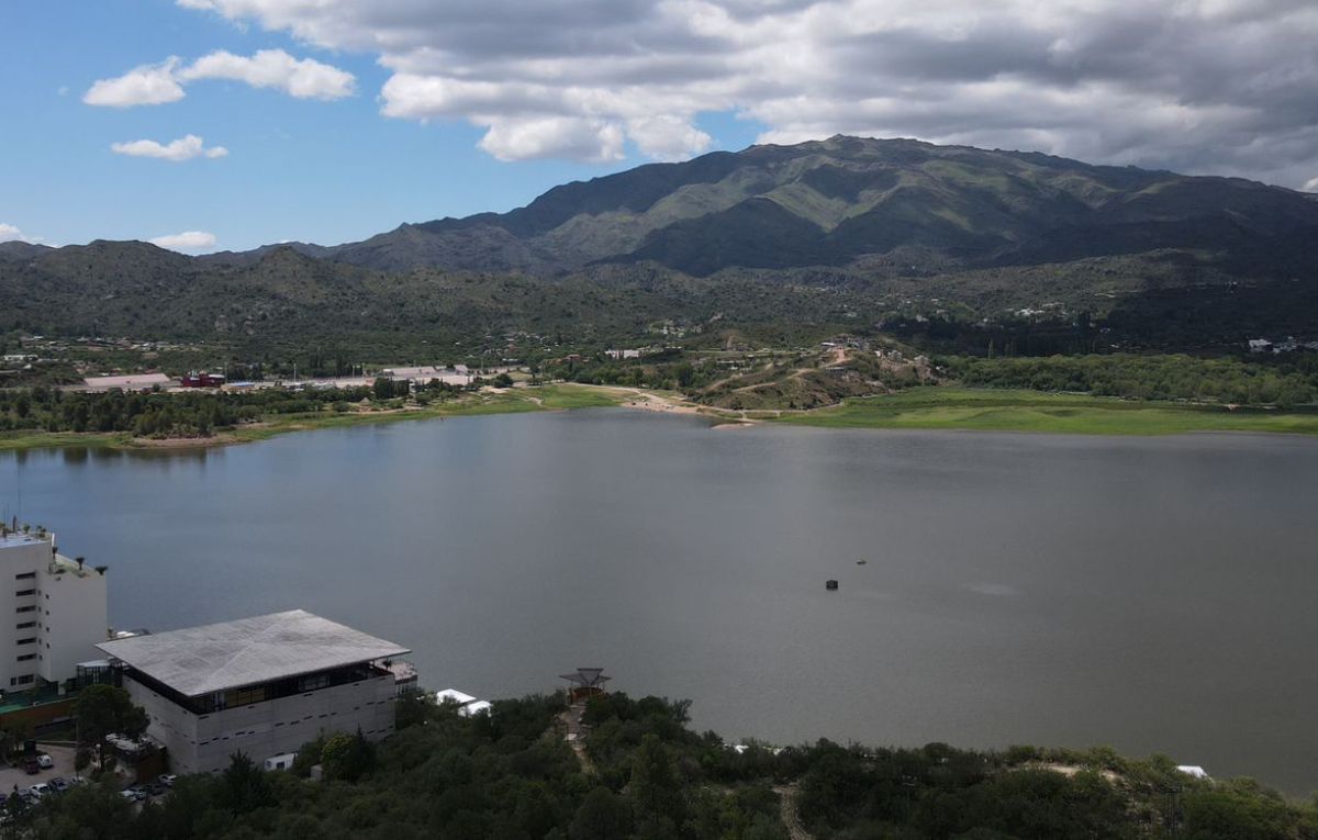 Agua y sierras. La experiencia natural de San Luis. Agua y sierras. La experiencia natural de San Luis.