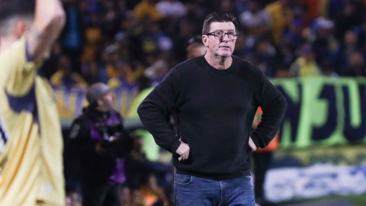 Alfredo Berti, durante el encuentro entre Independiente Rivadavia y Boca, en el Malvinas. Foto: Cristian Lozano (Diario UNO).