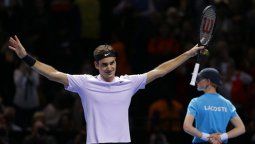 Federer no afloja
