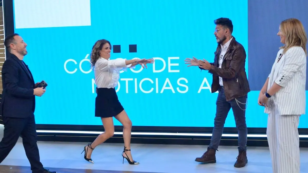 Aseguran que Marina Calabró se ofendió por el pase y se fue llorando del noticiero de A24. Aseguran que Marina Calabró se ofendió por el pase y se fue llorando del noticiero de A24.