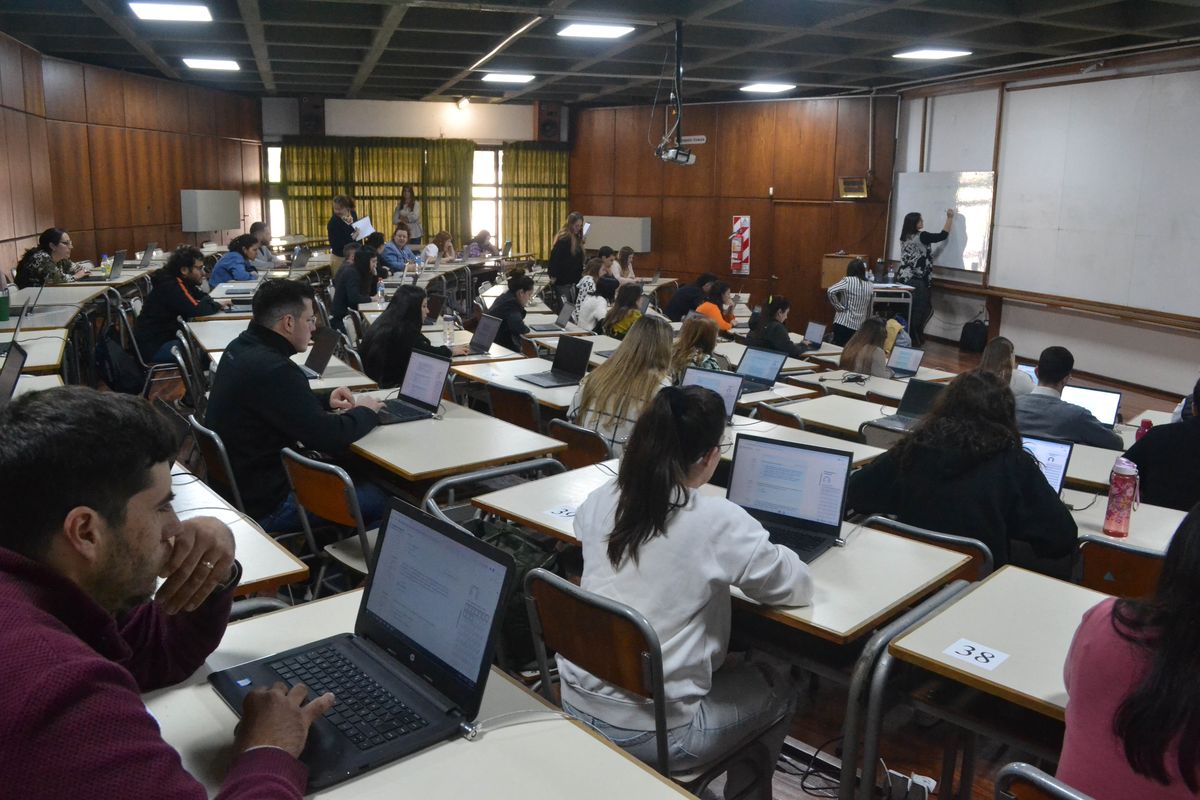 Al igual que los exámenes de ingreso al Poder Judicial, las evaluaciones para los ayudantes fiscales serán presenciales. Al igual que los exámenes de ingreso al Poder Judicial, las evaluaciones para los ayudantes fiscales serán presenciales.