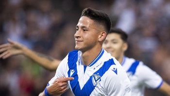 Vélez batió a Platense para seguir siendo puntero y único invicto del Torneo Apertura