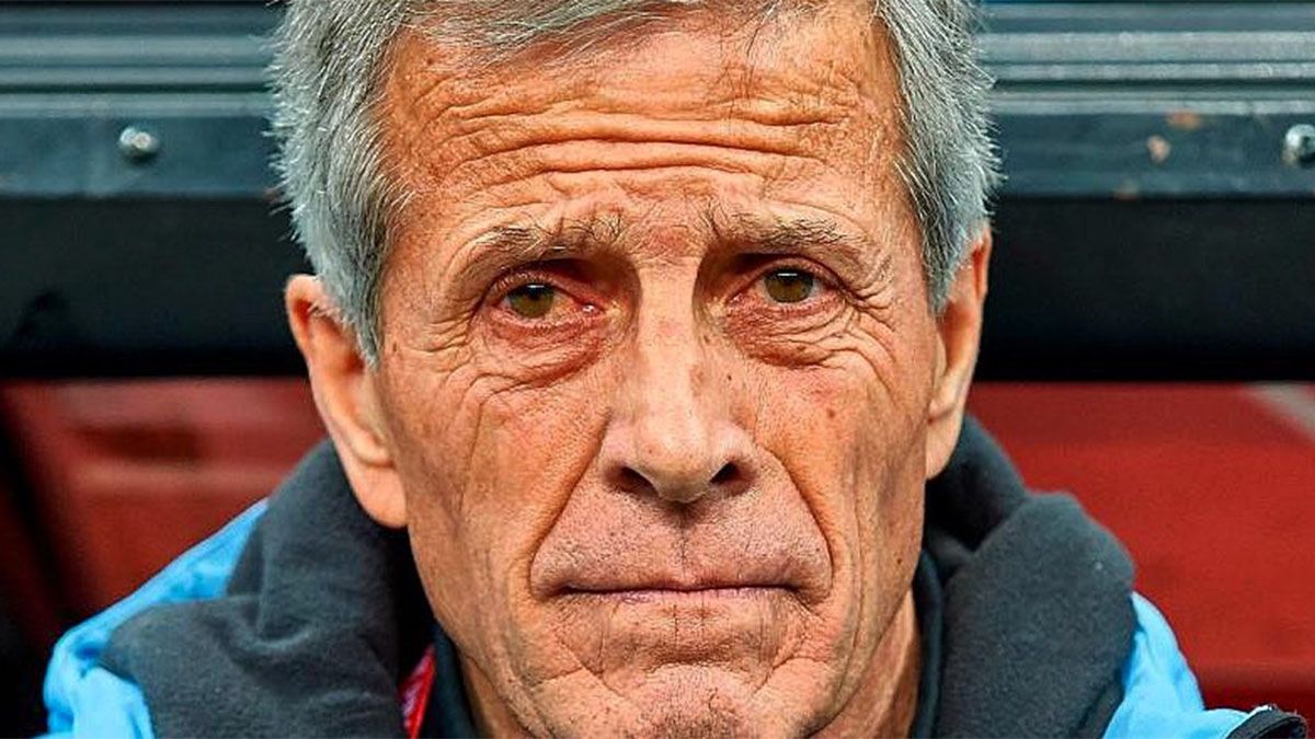 Oscar Tabárez en la cuerda floja: ¿el fin del largo ciclo en Uruguay? 