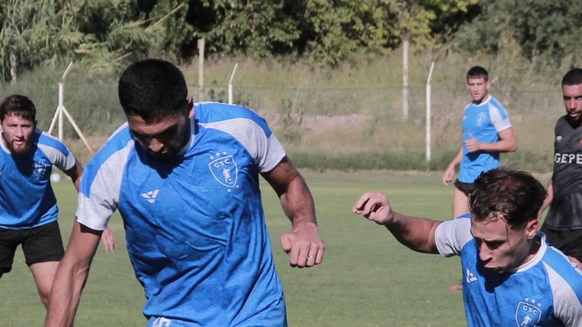 El Celestes sumó sus primeros minuto de fútbol en la pretemporada como preparación para el próximo torneo Federal A. El Celestes sumó sus primeros minuto de fútbol en la pretemporada como preparación para el próximo torneo Federal A.
