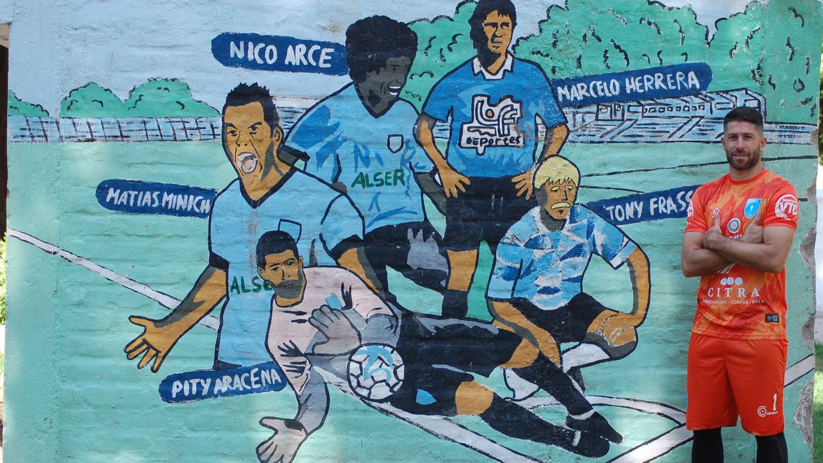 Aracena a los 36 años mantiene el perfil bajo que siempre tuvo desde que arrancó a jugar al fútbol. Aracena a los 36 años mantiene el perfil bajo que siempre tuvo desde que arrancó a jugar al fútbol.