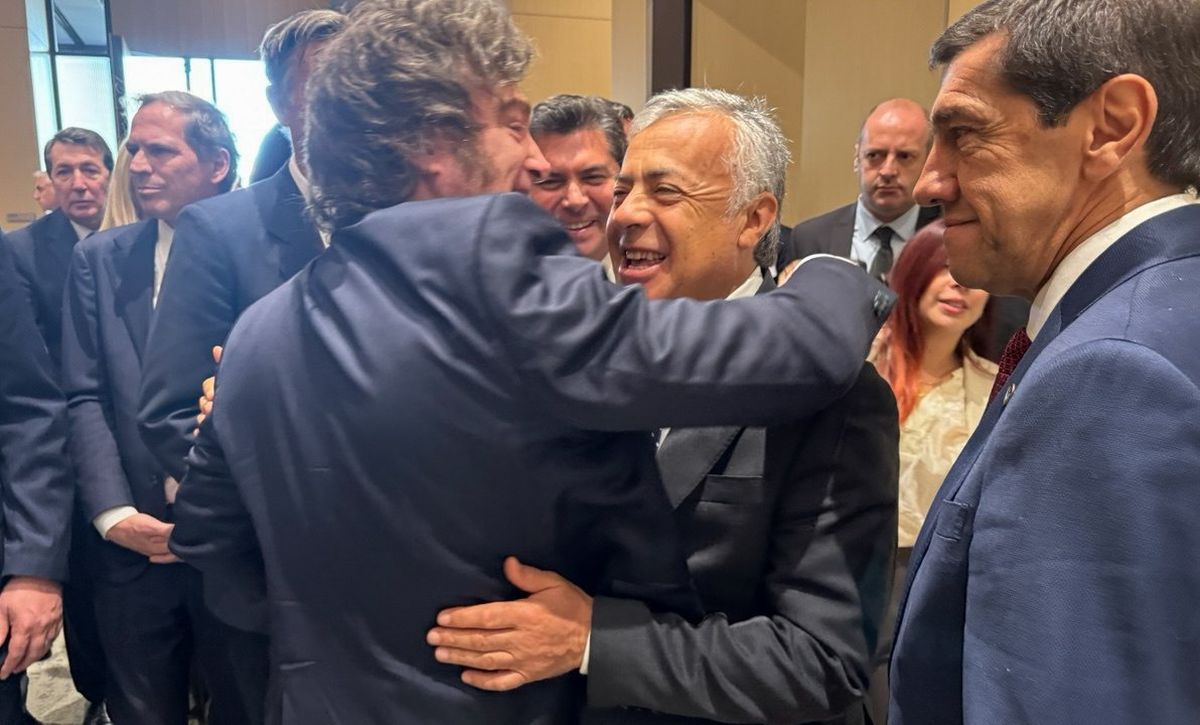 El encuentro de los mandatarios en la gira oficial. El encuentro de los mandatarios en la gira oficial.