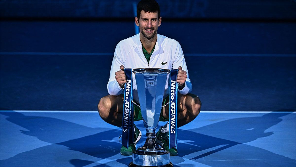 Novak Djokovic ganó el ATP Finals y alcanzó el récord de Federer