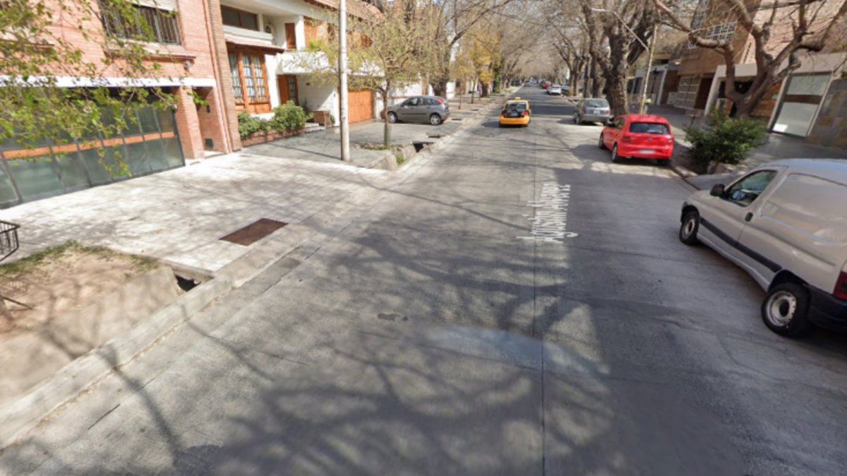 El domicilio de un anciano en calle Agustín Álvarez al 500, de Capital, fue el escenario de un escruche, dentro de la seguidilla de delitos que incluyeron dos asaltos en el Gran Mendoza.