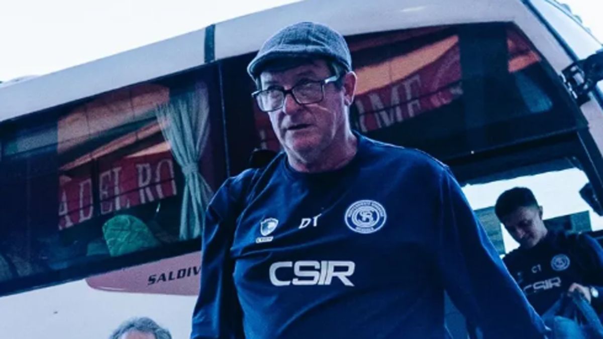 El DT de Independiente Rivadavia, Alfredo Berti, sigue haciendo historia.