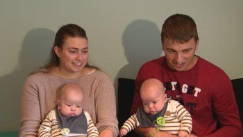 Los gemelos Liam y Julen, dos pequeños milagros en un pequeño pueblo de Huesca