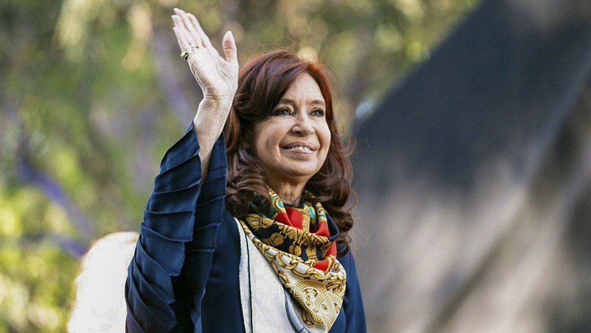 Procesaron a Cristina por traslado de muebles en aviones presidenciales