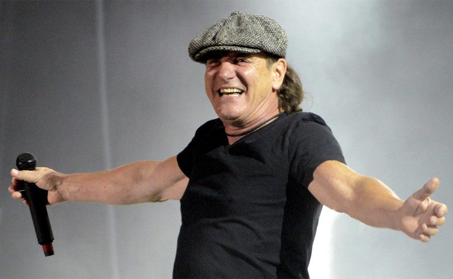 Brian Johnson podría volver a los escenarios gracias a un audífono especial