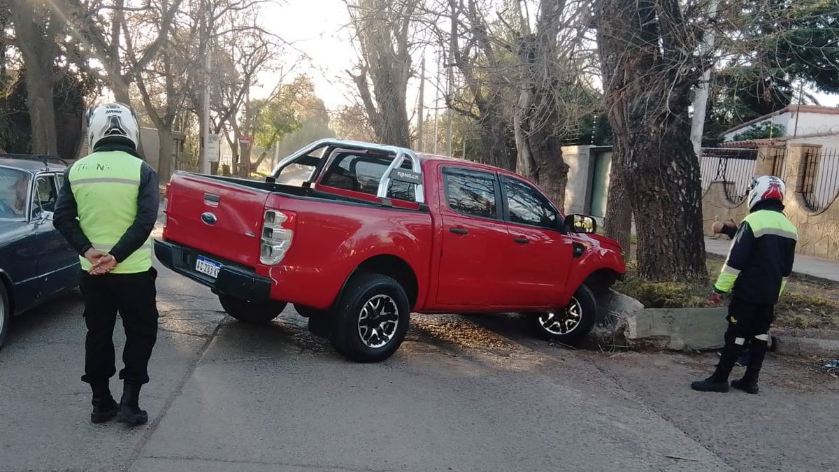 Accidentes de tránsito: dos autos chocados y abandonados 