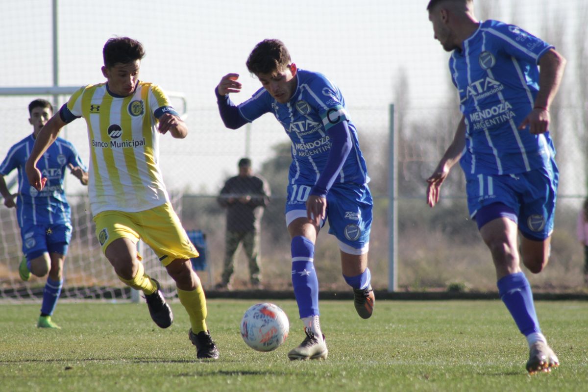 Godoy Cruz no pudo aprovechar la ventaja ante Rosario Central.