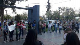 Alumno que agredió al docente deberá teminar el cursado en su casa