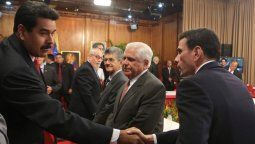 Comenzó el acercamiento entre el presidente de Venezuela y la oposición