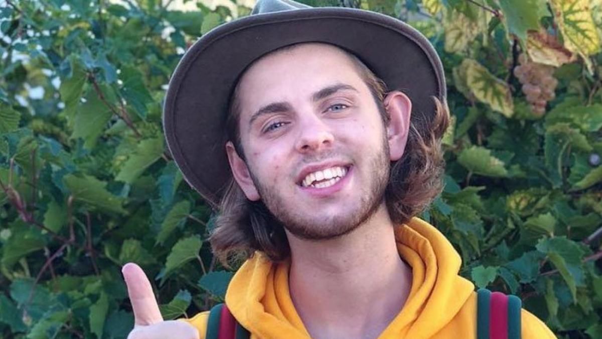 Un famoso youtuber e influencer murió al caer de una montaña