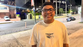 Jorge, un hincha venezolano con el corazón dividido entre Independiente Rivadavia y Deportivo La Guaira