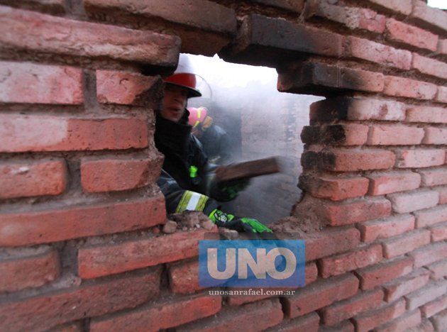 Indagaron a la madre de los niños fallecidos en el incendio y pidieron su excarcelación