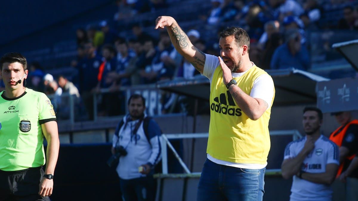 Cristian Fabbiani tendrá un nuevo ciclo en Deportivo Riestra y debutará nada menos que ante River Cristian Fabbiani tendrá un nuevo ciclo en Deportivo Riestra y debutará nada menos que ante River