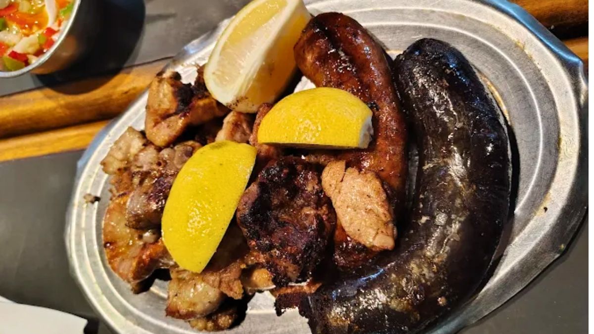 Las achuras son la especialidad en este bodegón. Las achuras son la especialidad en este bodegón.