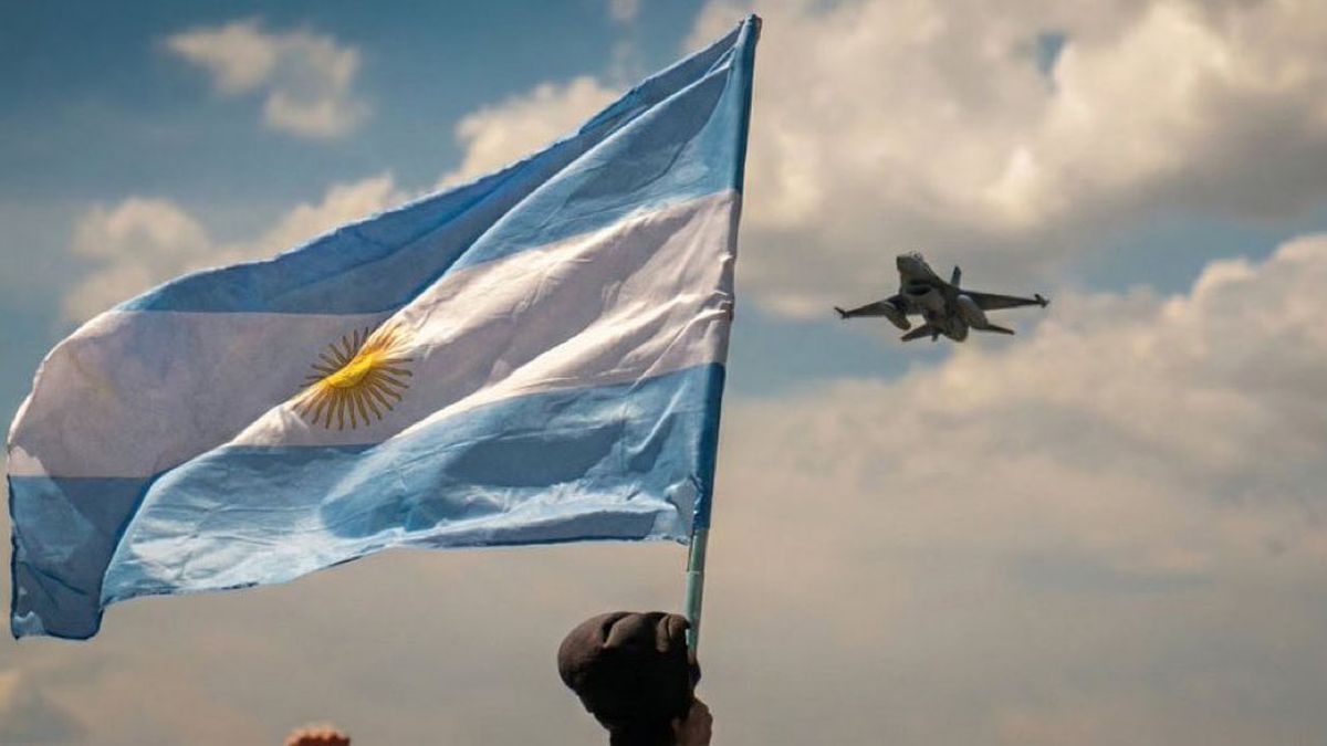 Argentina incorporó 6 aviones caza F 16 procedentes de Dinamarca,