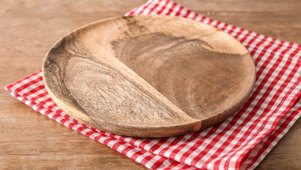 Recicla los platos viejos de madera en esta idea de decoración