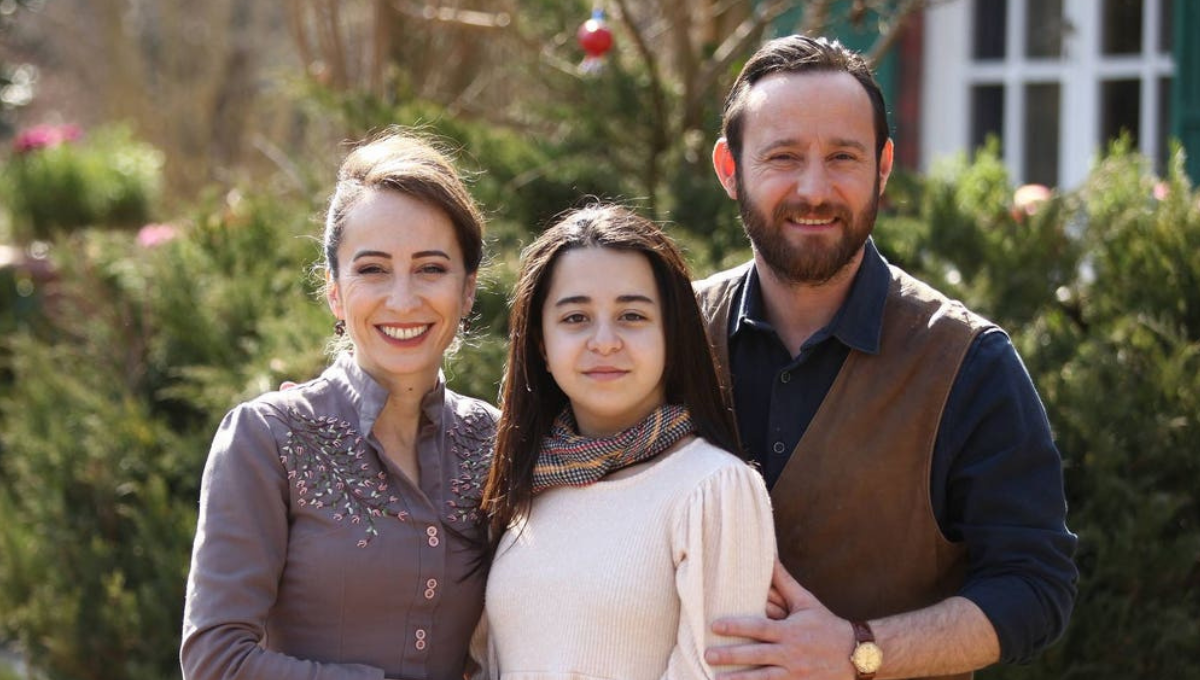 Lejos de su papel de tío Metin, así se ve Onur Dikmen de la telenovela Lejos de su papel de tío Metin, así se ve Onur Dikmen de la telenovela