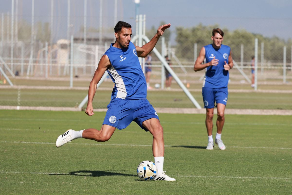 Esteban Burgos tiene claro que el objetivo de Godoy Cruz es lograr el ascenso