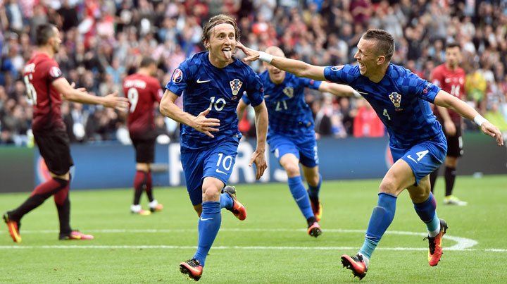 Croacia debutó con éxito en la Eurocopa tras vencer a Turquía