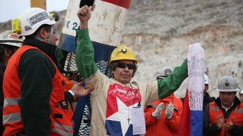 Nueve de los 33 mineros chilenos demandaron a sus abogados