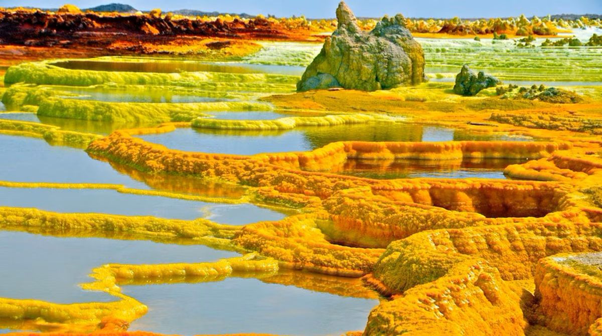 El lugar más inhóspito de la Tierra: la región de clima extremo que tiene aguas tóxicas