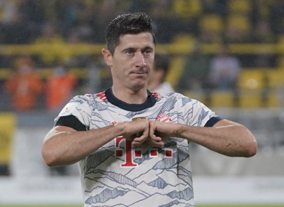 Robert Lewandowski hizo dos goles para el Bayern Múnich.