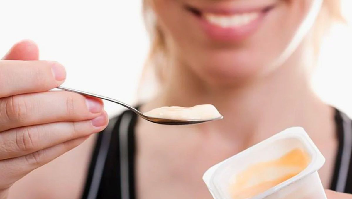 Los envases plásticos de yogur pueden reciclarse de mil formas gracias a su practicidad. Los envases plásticos de yogur pueden reciclarse de mil formas gracias a su practicidad.