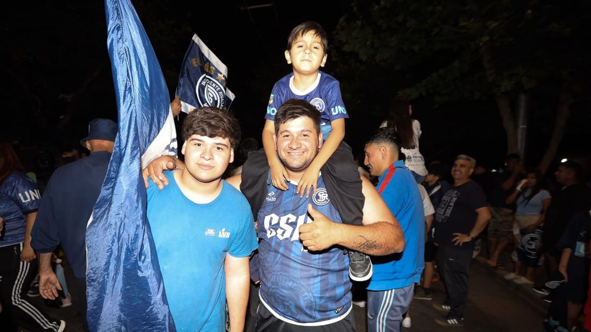 Independiente Rivadavia se consagró campeón de la Copa Argentina y los hinchas coparon la ciudad con festejos