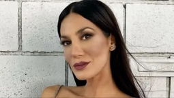 A sus 41 años, Silvina Escudero estrena mini cinturón al ras en clave jean XS al ras