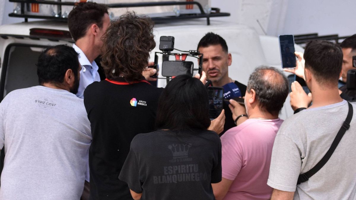 Ariel Broggi, DT de Gimnasia y Esgrima, recordó a Russo antes de afrontar la gran final por el ascenso